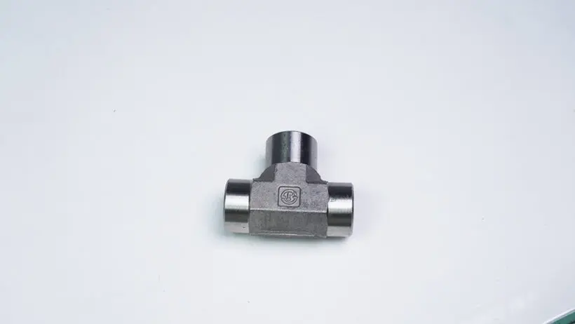 Tee Nipple PT3/8F - 1/4F - 3/8F [SUS] - (8/2013 & older)