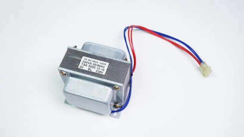 Transformer 400-230V 50/60Hz 250vA w/ Connector