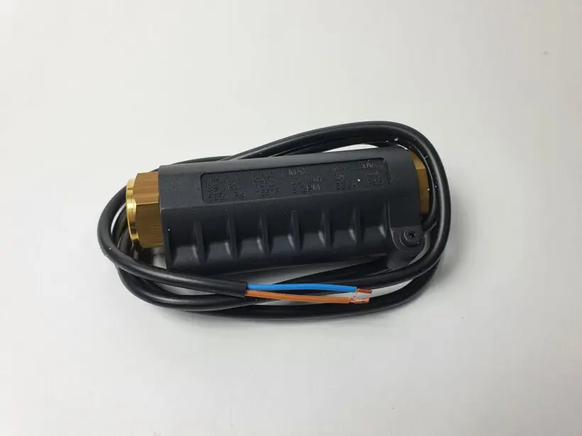 33-33015 Flow Switch, FL7